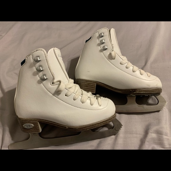 Riedell Emerald Ice Skates - Picture 2 of 8